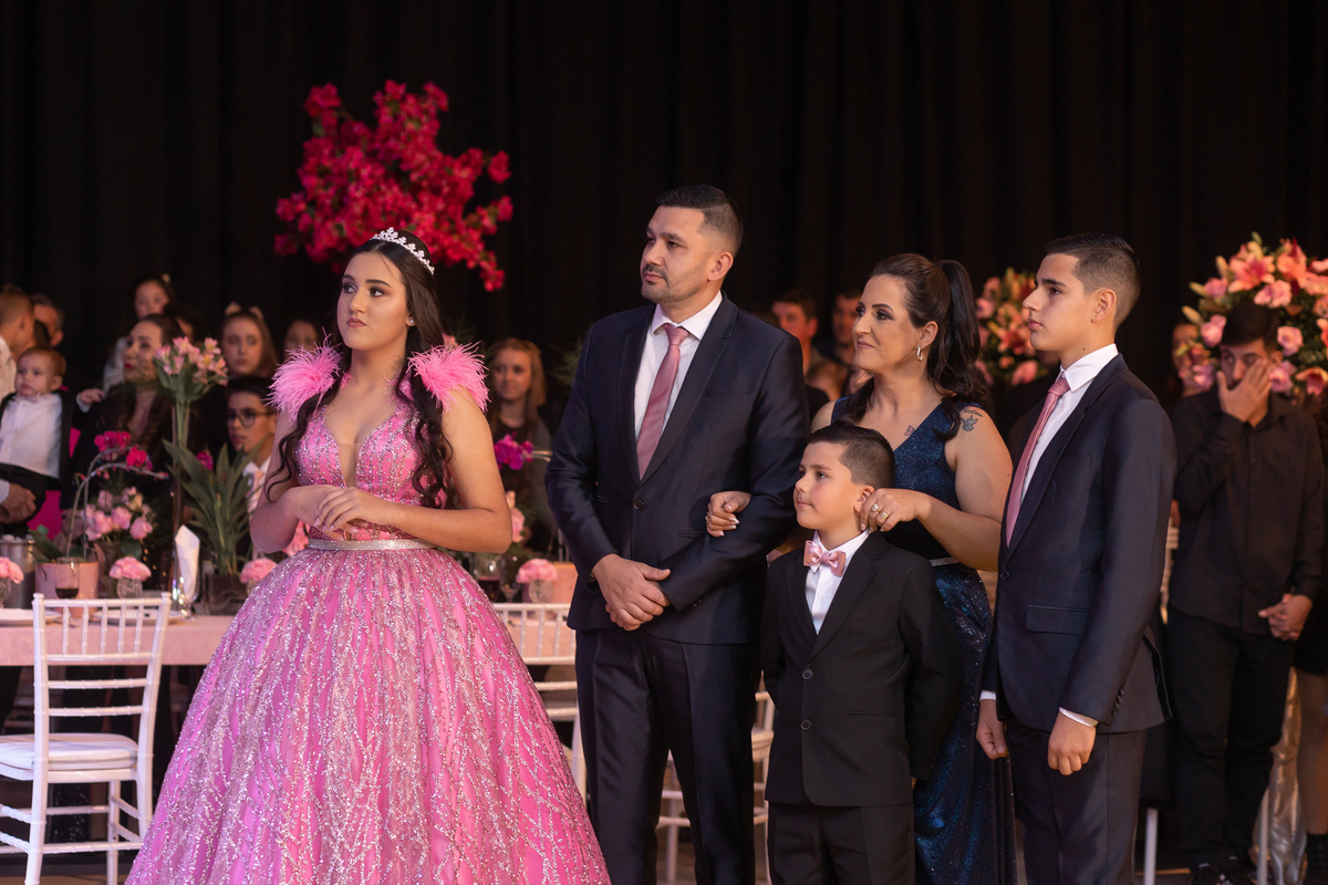 Festa de quinze anos em Sítio do Cassio - Balneario Gaivota - Sombrio - Praia Grande - Sao Joao do Sul - quinze anos - fotos - fotografa - fotografia - pista - decoração - vestido - xv - make - ensaio 15 anos - book dos quinze - Adrielle Peres fotografia 