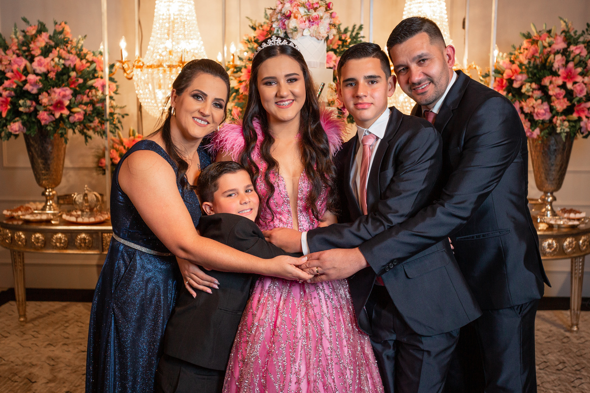 Festa de quinze anos em Sítio do Cassio - Balneario Gaivota - Sombrio - Praia Grande - Sao Joao do Sul - quinze anos - fotos - fotografa - fotografia - pista - decoração - vestido - xv - make - ensaio 15 anos - book dos quinze - Adrielle Peres fotografia 