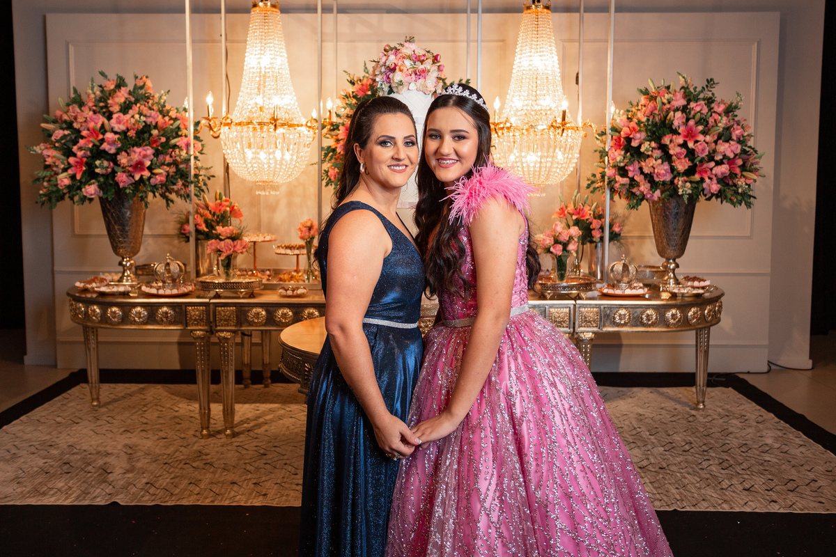 Festa de quinze anos em Sítio do Cassio - Balneario Gaivota - Sombrio - Praia Grande - Sao Joao do Sul - quinze anos - fotos - fotografa - fotografia - pista - decoração - vestido - xv - make - ensaio 15 anos - book dos quinze - Adrielle Peres fotografia 