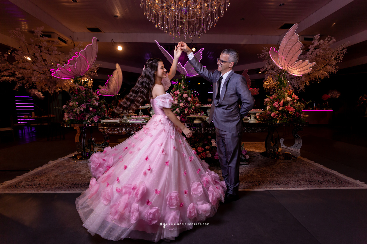 Adrielle Peres Fotografia, Alex Videos; DECORAÇÃO: Silvia Flores Eventos, DJ: Matheus Lazaretti, PISTA DE LED: Pixel Led, DRINKS: Jumper Bartenders, Baly Energy Drink, Poppi Corner, Amantine Chocolate, VW beauty, Clube Gremio Fronteira - Ararangua/SC