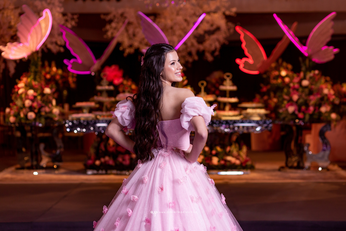 Adrielle Peres Fotografia, Alex Videos; DECORAÇÃO: Silvia Flores Eventos, DJ: Matheus Lazaretti, PISTA DE LED: Pixel Led, DRINKS: Jumper Bartenders, Baly Energy Drink, Poppi Corner, Amantine Chocolate, VW beauty, Clube Gremio Fronteira - Ararangua/SC