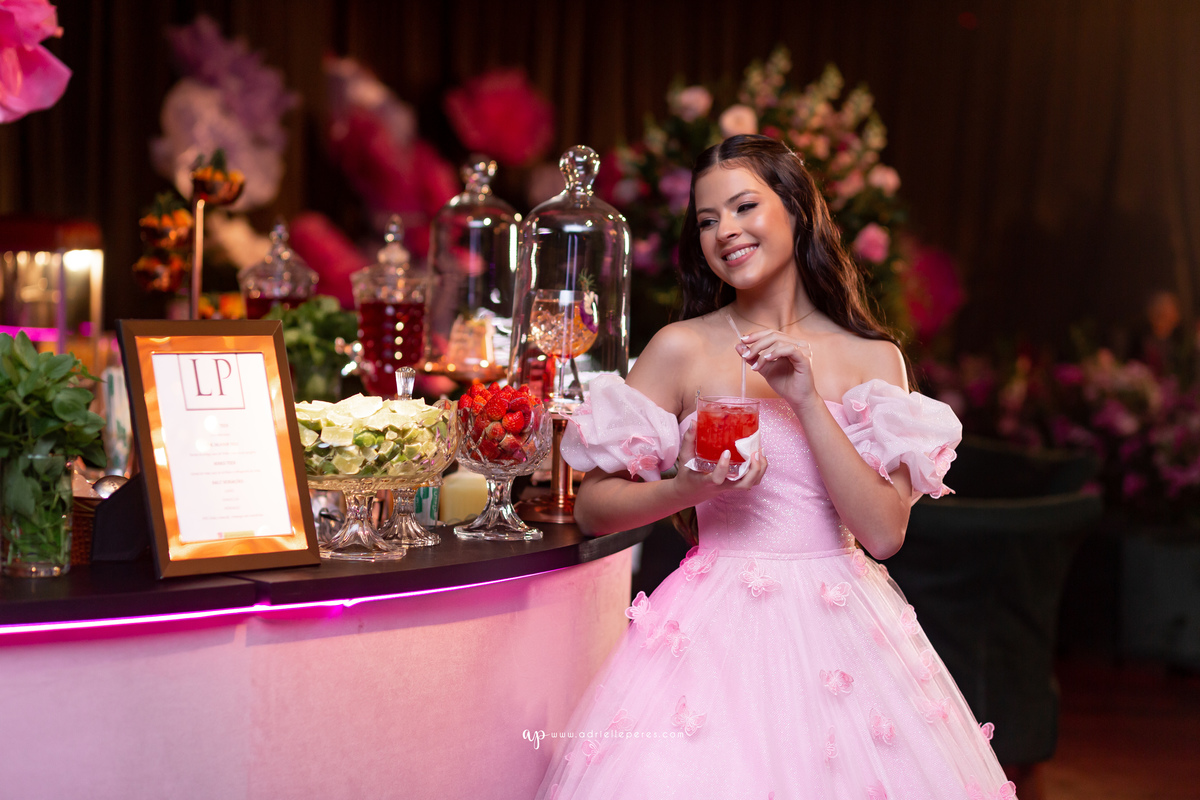 Adrielle Peres Fotografia, Alex Videos; DECORAÇÃO: Silvia Flores Eventos, DJ: Matheus Lazaretti, PISTA DE LED: Pixel Led, DRINKS: Jumper Bartenders, Baly Energy Drink, Poppi Corner, Amantine Chocolate, VW beauty, Clube Gremio Fronteira - Ararangua/SC