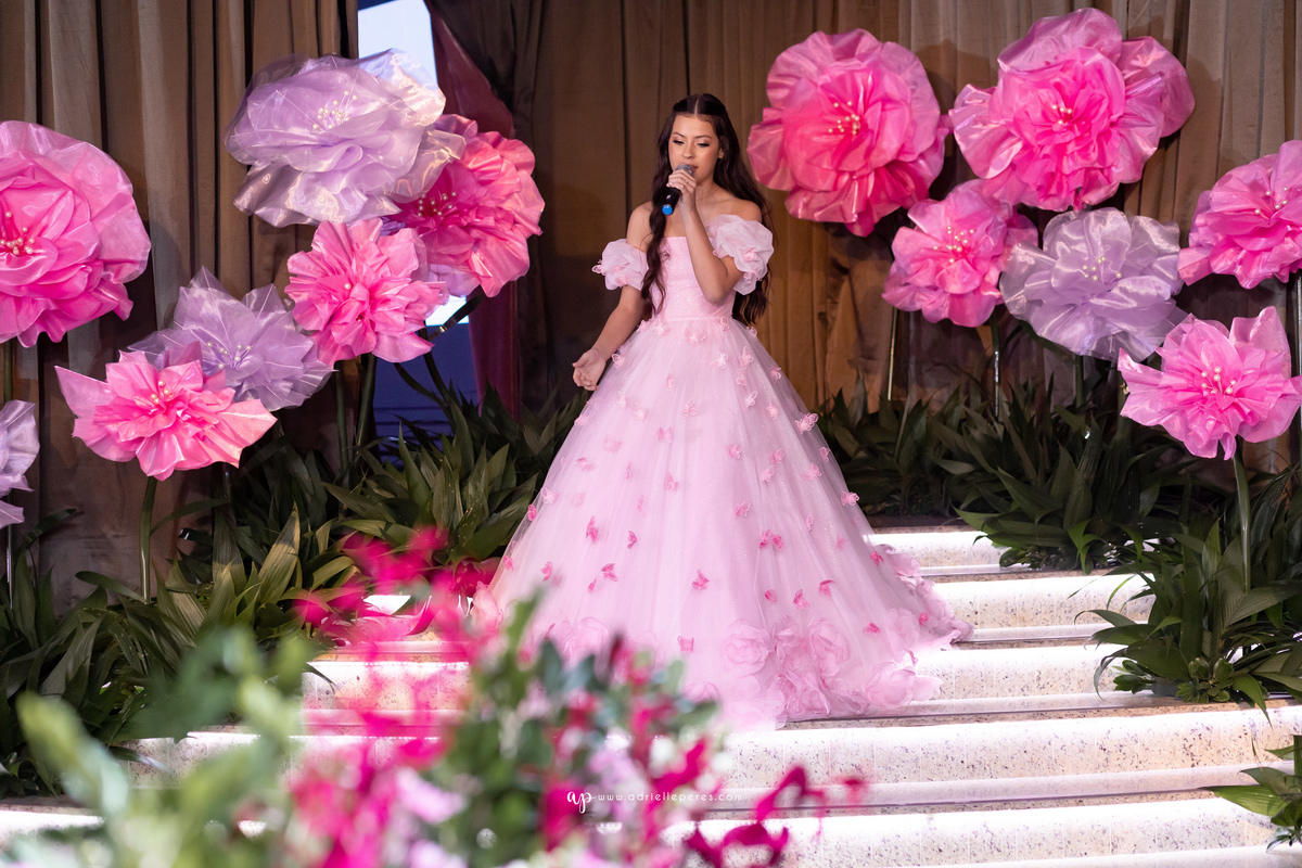 Adrielle Peres Fotografia, Alex Videos; DECORAÇÃO: Silvia Flores Eventos, DJ: Matheus Lazaretti, PISTA DE LED: Pixel Led, DRINKS: Jumper Bartenders, Baly Energy Drink, Poppi Corner, Amantine Chocolate, VW beauty, Clube Gremio Fronteira - Ararangua/SC