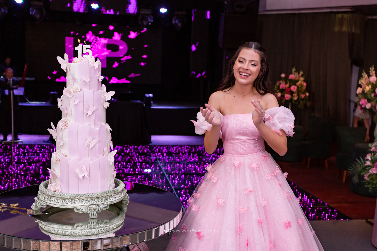 Adrielle Peres Fotografia, Alex Videos; DECORAÇÃO: Silvia Flores Eventos, DJ: Matheus Lazaretti, PISTA DE LED: Pixel Led, DRINKS: Jumper Bartenders, Baly Energy Drink, Poppi Corner, Amantine Chocolate, VW beauty, Clube Gremio Fronteira - Ararangua/SC