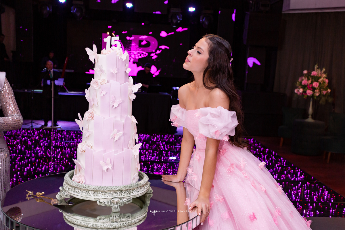 Adrielle Peres Fotografia, Alex Videos; DECORAÇÃO: Silvia Flores Eventos, DJ: Matheus Lazaretti, PISTA DE LED: Pixel Led, DRINKS: Jumper Bartenders, Baly Energy Drink, Poppi Corner, Amantine Chocolate, VW beauty, Clube Gremio Fronteira - Ararangua/SC