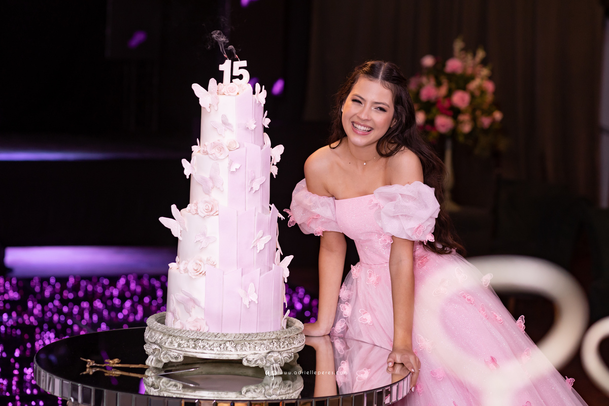 Adrielle Peres Fotografia, Alex Videos; DECORAÇÃO: Silvia Flores Eventos, DJ: Matheus Lazaretti, PISTA DE LED: Pixel Led, DRINKS: Jumper Bartenders, Baly Energy Drink, Poppi Corner, Amantine Chocolate, VW beauty, Clube Gremio Fronteira - Ararangua/SC