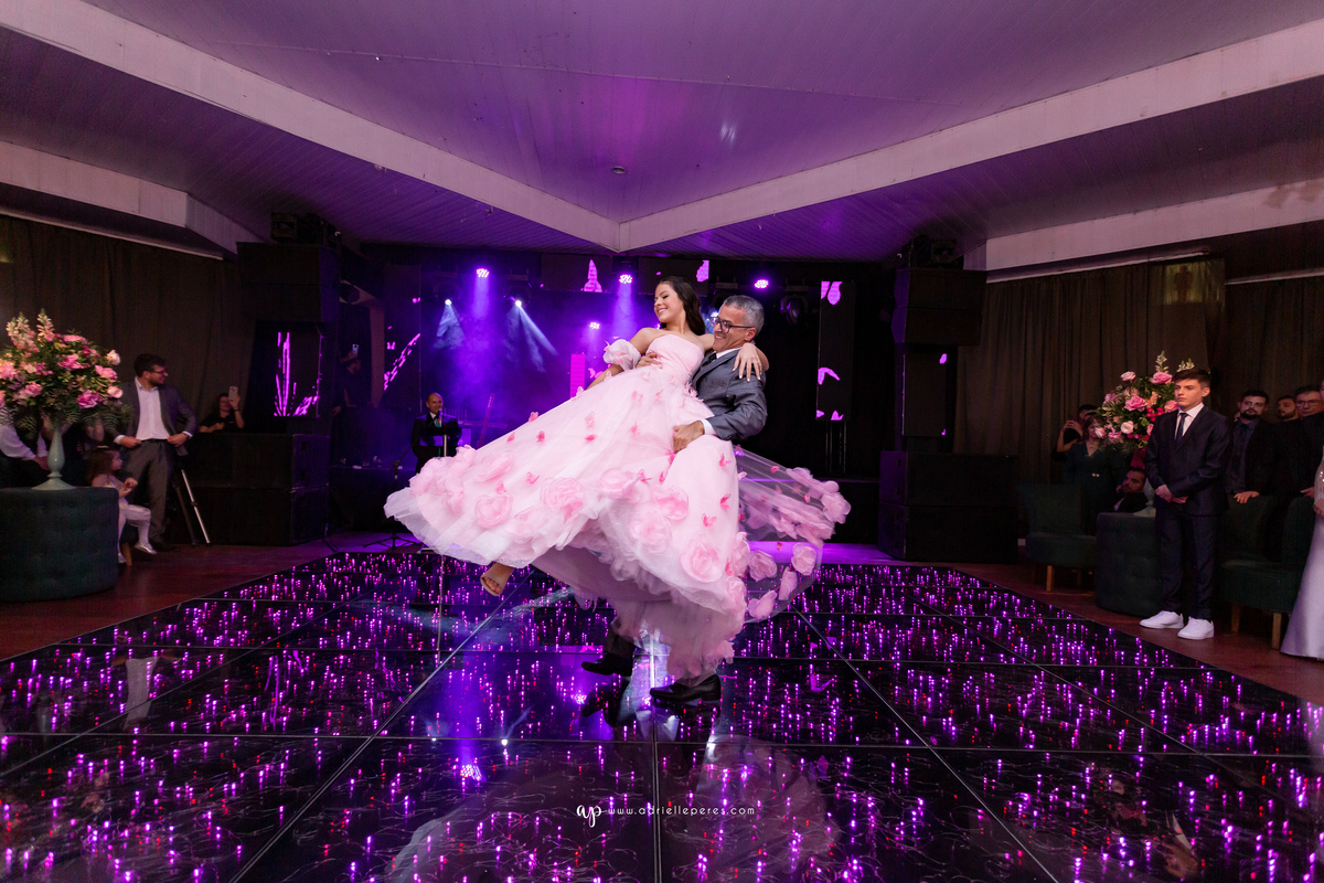 Adrielle Peres Fotografia, Alex Videos; DECORAÇÃO: Silvia Flores Eventos, DJ: Matheus Lazaretti, PISTA DE LED: Pixel Led, DRINKS: Jumper Bartenders, Baly Energy Drink, Poppi Corner, Amantine Chocolate, VW beauty, Clube Gremio Fronteira - Ararangua/SC