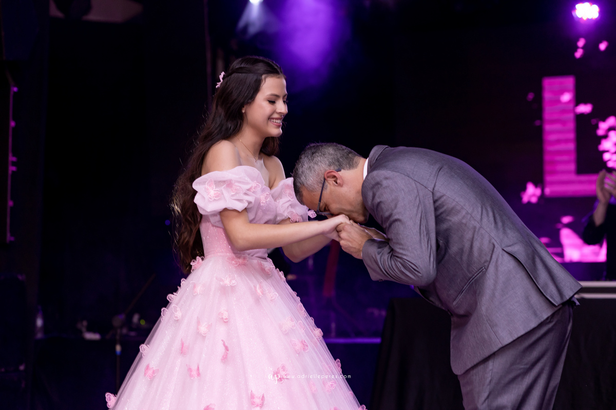 Adrielle Peres Fotografia, Alex Videos; DECORAÇÃO: Silvia Flores Eventos, DJ: Matheus Lazaretti, PISTA DE LED: Pixel Led, DRINKS: Jumper Bartenders, Baly Energy Drink, Poppi Corner, Amantine Chocolate, VW beauty, Clube Gremio Fronteira - Ararangua/SC