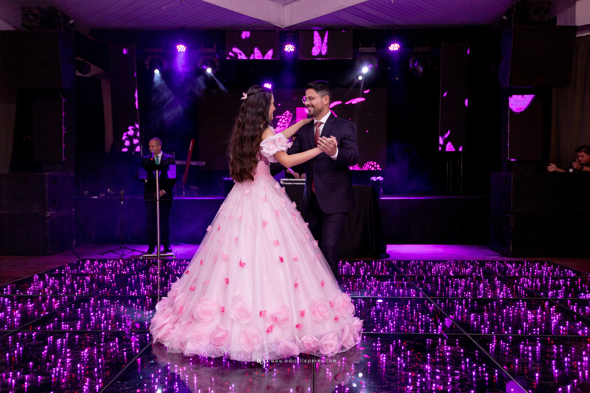 Adrielle Peres Fotografia, Alex Videos; DECORAÇÃO: Silvia Flores Eventos, DJ: Matheus Lazaretti, PISTA DE LED: Pixel Led, DRINKS: Jumper Bartenders, Baly Energy Drink, Poppi Corner, Amantine Chocolate, VW beauty, Clube Gremio Fronteira - Ararangua/SC