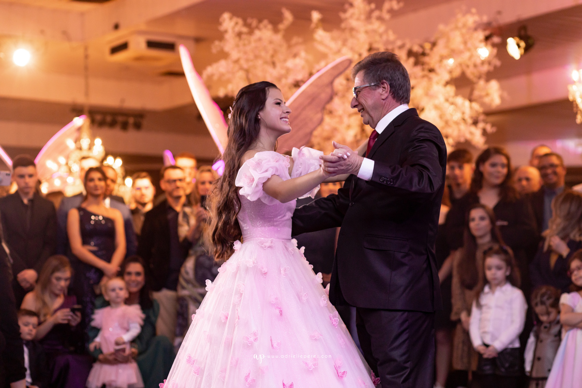 Adrielle Peres Fotografia, Alex Videos; DECORAÇÃO: Silvia Flores Eventos, DJ: Matheus Lazaretti, PISTA DE LED: Pixel Led, DRINKS: Jumper Bartenders, Baly Energy Drink, Poppi Corner, Amantine Chocolate, VW beauty, Clube Gremio Fronteira - Ararangua/SC