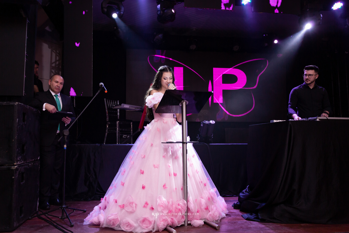 Adrielle Peres Fotografia, Alex Videos; DECORAÇÃO: Silvia Flores Eventos, DJ: Matheus Lazaretti, PISTA DE LED: Pixel Led, DRINKS: Jumper Bartenders, Baly Energy Drink, Poppi Corner, Amantine Chocolate, VW beauty, Clube Gremio Fronteira - Ararangua/SC