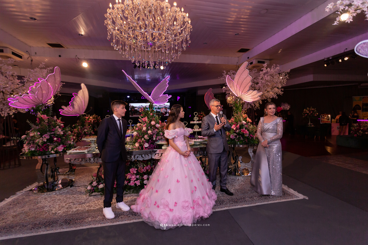 Adrielle Peres Fotografia, Alex Videos; DECORAÇÃO: Silvia Flores Eventos, DJ: Matheus Lazaretti, PISTA DE LED: Pixel Led, DRINKS: Jumper Bartenders, Baly Energy Drink, Poppi Corner, Amantine Chocolate, VW beauty, Clube Gremio Fronteira - Ararangua/SC