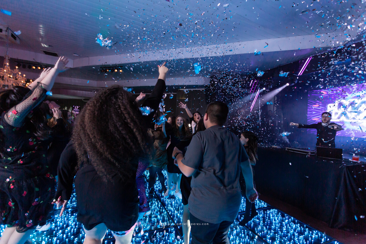 Adrielle Peres Fotografia, Alex Videos; DECORAÇÃO: Silvia Flores Eventos, DJ: Matheus Lazaretti, PISTA DE LED: Pixel Led, DRINKS: Jumper Bartenders, Baly Energy Drink, Poppi Corner, Amantine Chocolate, VW beauty, Clube Gremio Fronteira - Ararangua/SC