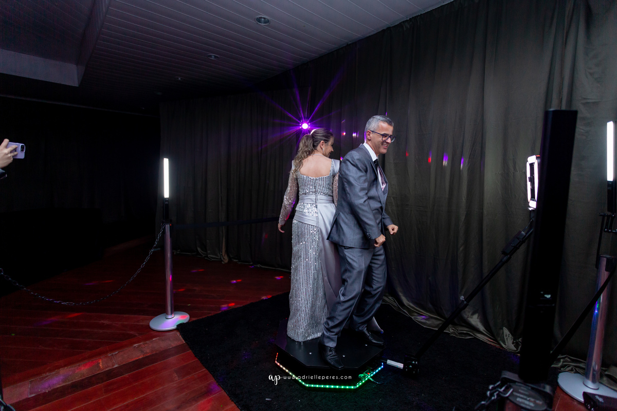 Adrielle Peres Fotografia, Alex Videos; DECORAÇÃO: Silvia Flores Eventos, DJ: Matheus Lazaretti, PISTA DE LED: Pixel Led, DRINKS: Jumper Bartenders, Baly Energy Drink, Poppi Corner, Amantine Chocolate, VW beauty, Clube Gremio Fronteira - Ararangua/SC