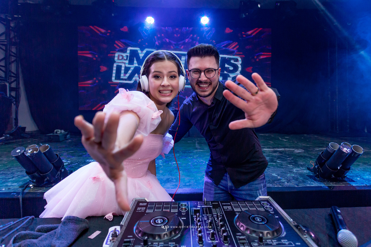 Adrielle Peres Fotografia, Alex Videos; DECORAÇÃO: Silvia Flores Eventos, DJ: Matheus Lazaretti, PISTA DE LED: Pixel Led, DRINKS: Jumper Bartenders, Baly Energy Drink, Poppi Corner, Amantine Chocolate, VW beauty, Clube Gremio Fronteira - Ararangua/SC