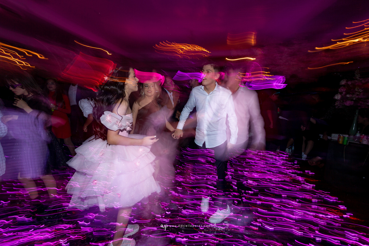 Adrielle Peres Fotografia, Alex Videos; DECORAÇÃO: Silvia Flores Eventos, DJ: Matheus Lazaretti, PISTA DE LED: Pixel Led, DRINKS: Jumper Bartenders, Baly Energy Drink, Poppi Corner, Amantine Chocolate, VW beauty, Clube Gremio Fronteira - Ararangua/SC