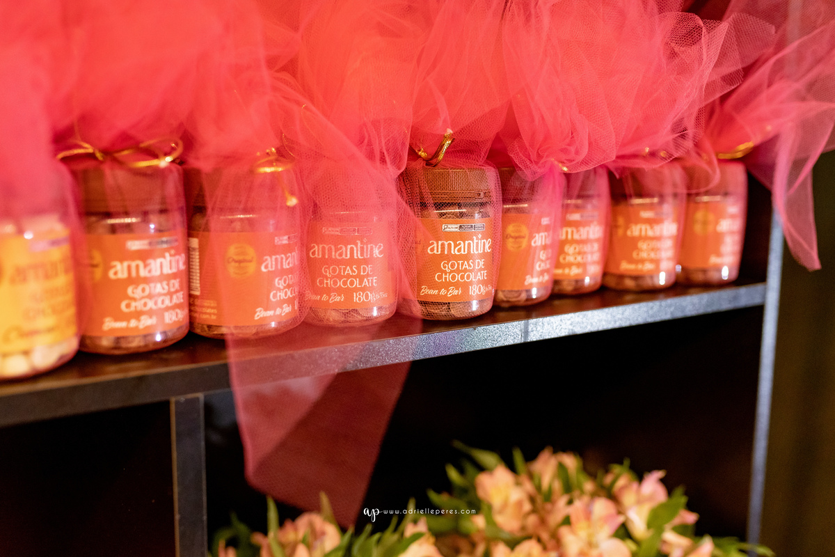 Adrielle Peres Fotografia, Alex Videos; DECORAÇÃO: Silvia Flores Eventos, DJ: Matheus Lazaretti, PISTA DE LED: Pixel Led, DRINKS: Jumper Bartenders, Baly Energy Drink, Poppi Corner, Amantine Chocolate, VW beauty, Clube Gremio Fronteira - Ararangua/SC