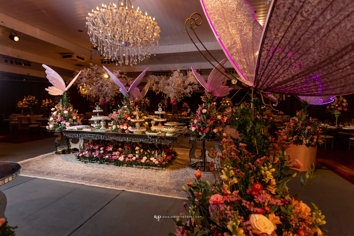 Adrielle Peres Fotografia, Alex Videos; DECORAÇÃO: Silvia Flores Eventos, DJ: Matheus Lazaretti, PISTA DE LED: Pixel Led, DRINKS: Jumper Bartenders, Baly Energy Drink, Poppi Corner, Amantine Chocolate, VW beauty, Clube Gremio Fronteira - Ararangua/SC