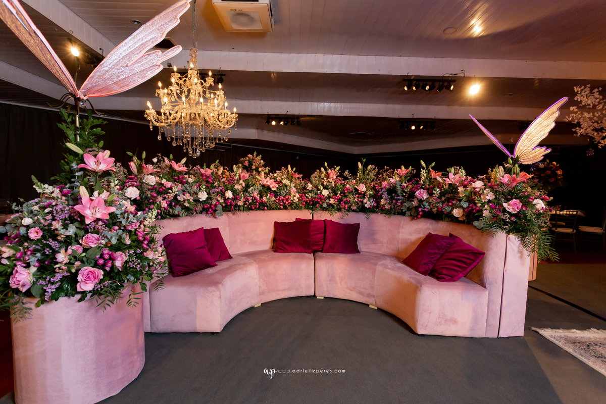 Adrielle Peres Fotografia, Alex Videos; DECORAÇÃO: Silvia Flores Eventos, DJ: Matheus Lazaretti, PISTA DE LED: Pixel Led, DRINKS: Jumper Bartenders, Baly Energy Drink, Poppi Corner, Amantine Chocolate, VW beauty, Clube Gremio Fronteira - Ararangua/SC