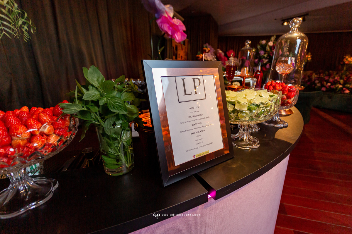 Adrielle Peres Fotografia, Alex Videos; DECORAÇÃO: Silvia Flores Eventos, DJ: Matheus Lazaretti, PISTA DE LED: Pixel Led, DRINKS: Jumper Bartenders, Baly Energy Drink, Poppi Corner, Amantine Chocolate, VW beauty, Clube Gremio Fronteira - Ararangua/SC