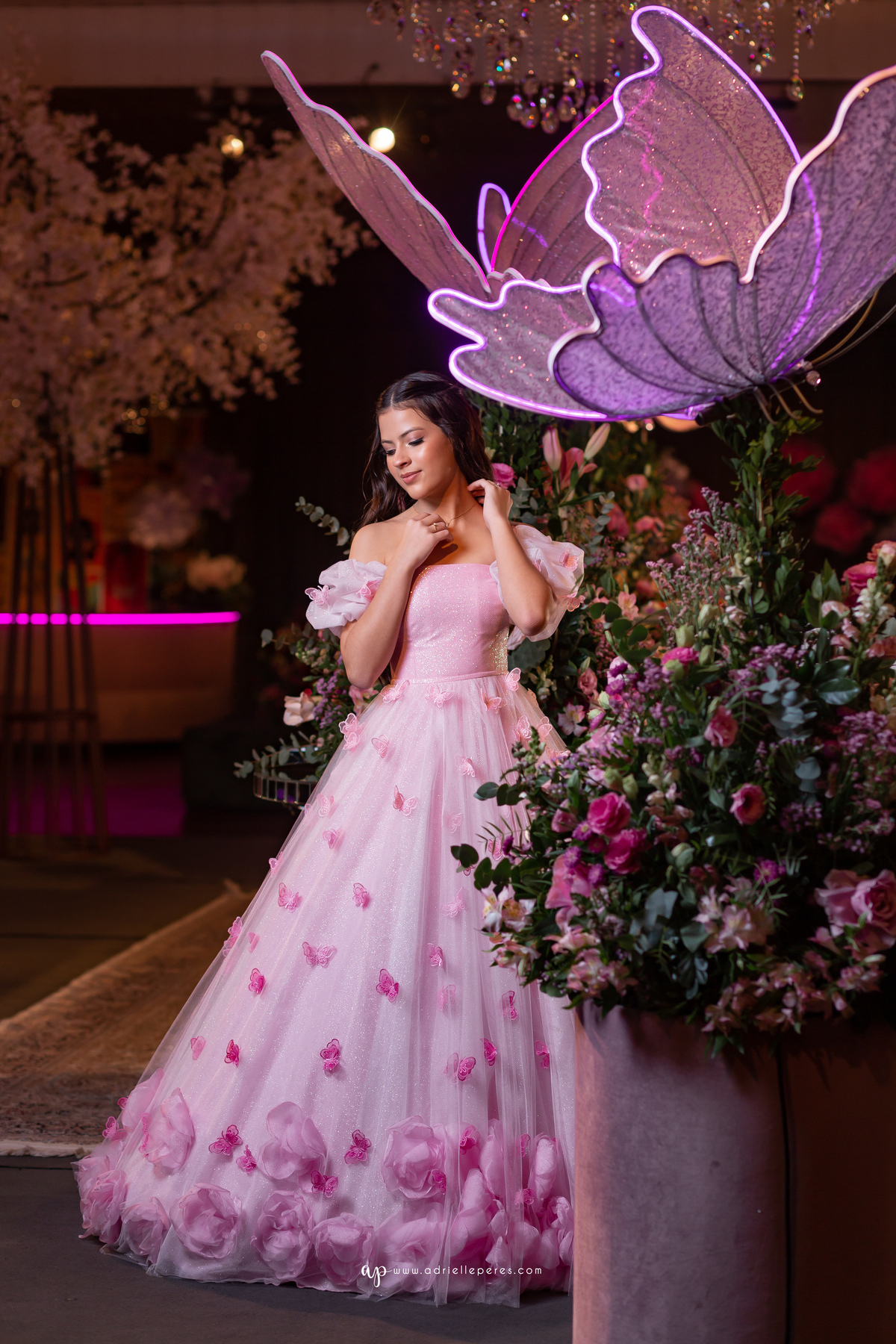 Adrielle Peres Fotografia, Alex Videos; DECORAÇÃO: Silvia Flores Eventos, DJ: Matheus Lazaretti, PISTA DE LED: Pixel Led, DRINKS: Jumper Bartenders, Baly Energy Drink, Poppi Corner, Amantine Chocolate, VW beauty, Clube Gremio Fronteira - Ararangua/SC