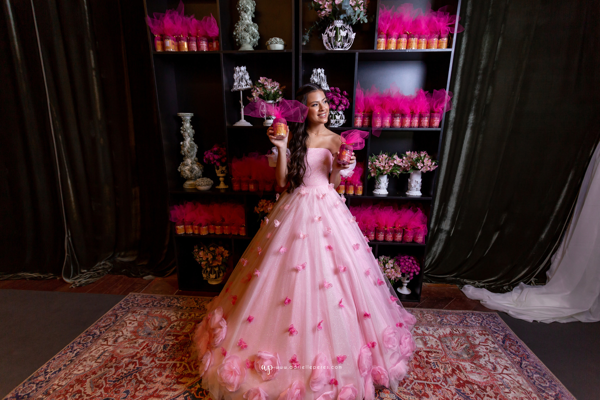 Adrielle Peres Fotografia, Alex Videos; DECORAÇÃO: Silvia Flores Eventos, DJ: Matheus Lazaretti, PISTA DE LED: Pixel Led, DRINKS: Jumper Bartenders, Baly Energy Drink, Poppi Corner, Amantine Chocolate, VW beauty, Clube Gremio Fronteira - Ararangua/SC