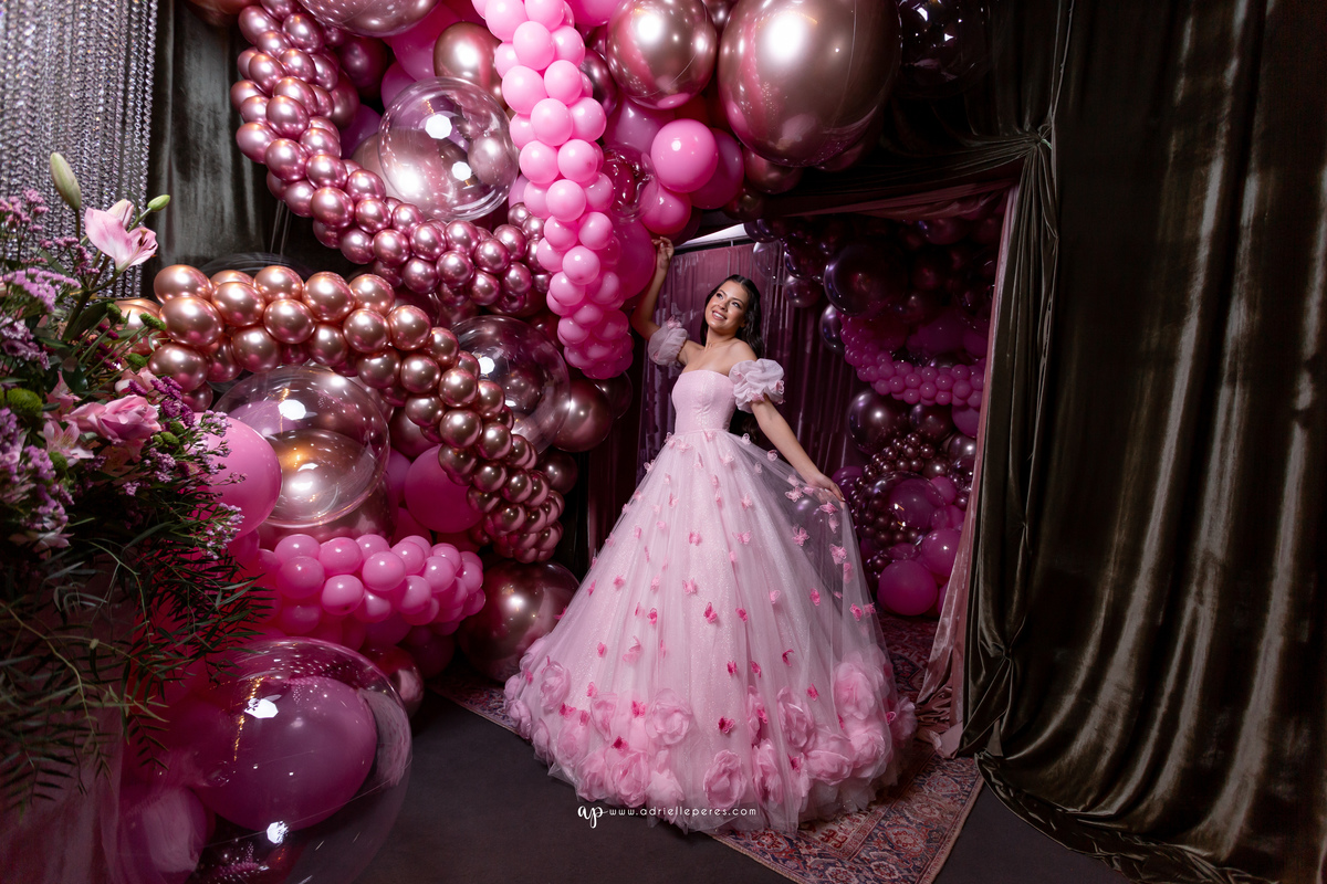 Adrielle Peres Fotografia, Alex Videos; DECORAÇÃO: Silvia Flores Eventos, DJ: Matheus Lazaretti, PISTA DE LED: Pixel Led, DRINKS: Jumper Bartenders, Baly Energy Drink, Poppi Corner, Amantine Chocolate, VW beauty, Clube Gremio Fronteira - Ararangua/SC