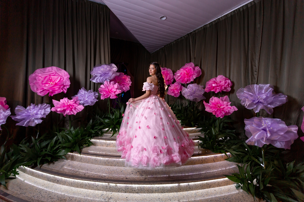 Adrielle Peres Fotografia, Alex Videos; DECORAÇÃO: Silvia Flores Eventos, DJ: Matheus Lazaretti, PISTA DE LED: Pixel Led, DRINKS: Jumper Bartenders, Baly Energy Drink, Poppi Corner, Amantine Chocolate, VW beauty, Clube Gremio Fronteira - Ararangua/SC