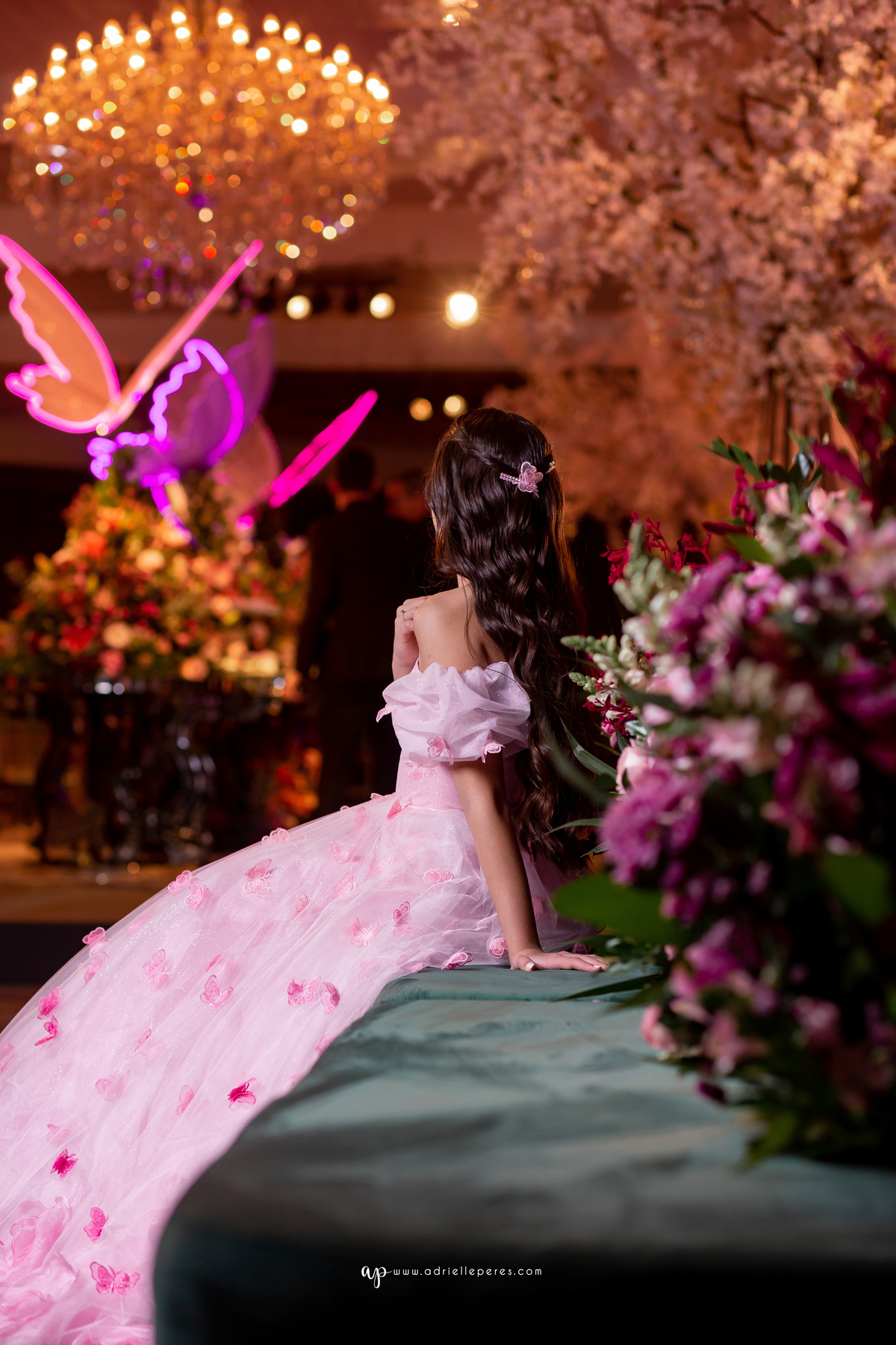 Adrielle Peres Fotografia, Alex Videos; DECORAÇÃO: Silvia Flores Eventos, DJ: Matheus Lazaretti, PISTA DE LED: Pixel Led, DRINKS: Jumper Bartenders, Baly Energy Drink, Poppi Corner, Amantine Chocolate, VW beauty, Clube Gremio Fronteira - Ararangua/SC