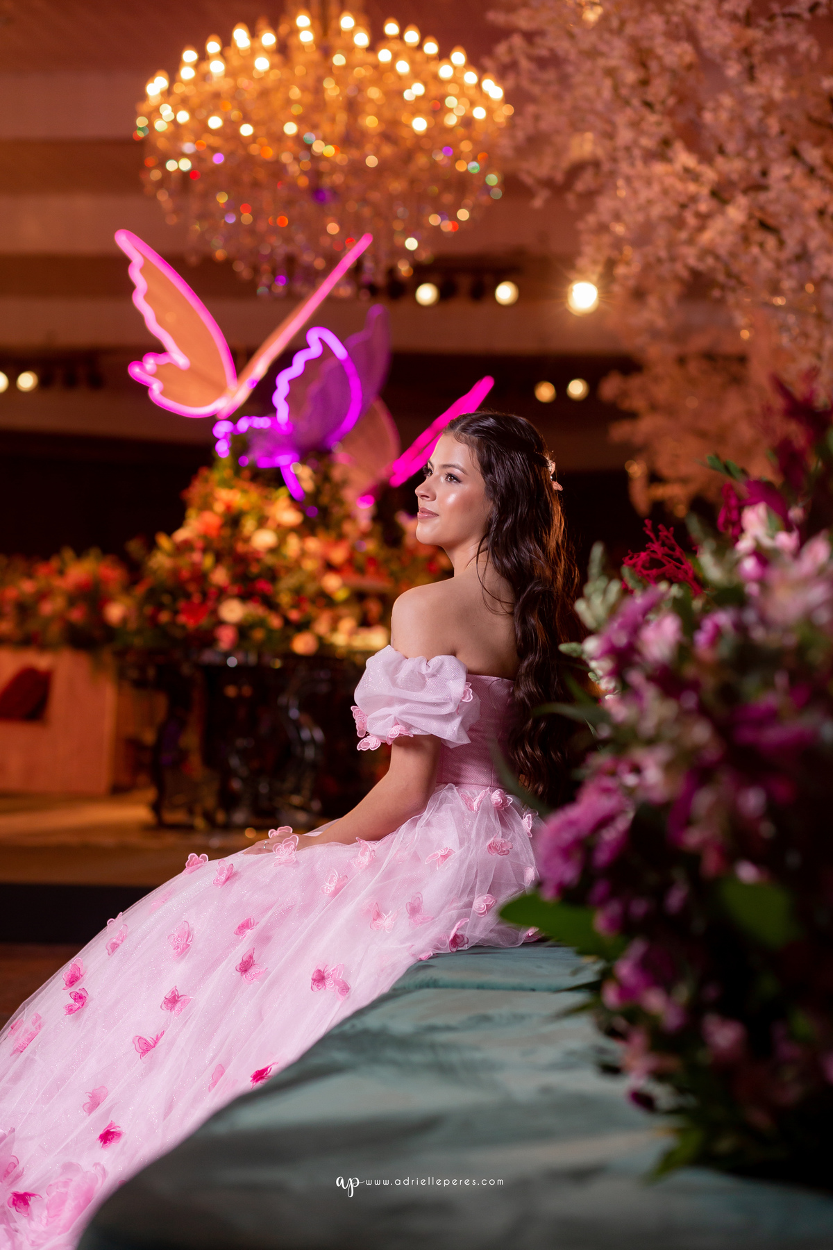 Adrielle Peres Fotografia, Alex Videos; DECORAÇÃO: Silvia Flores Eventos, DJ: Matheus Lazaretti, PISTA DE LED: Pixel Led, DRINKS: Jumper Bartenders, Baly Energy Drink, Poppi Corner, Amantine Chocolate, VW beauty, Clube Gremio Fronteira - Ararangua/SC