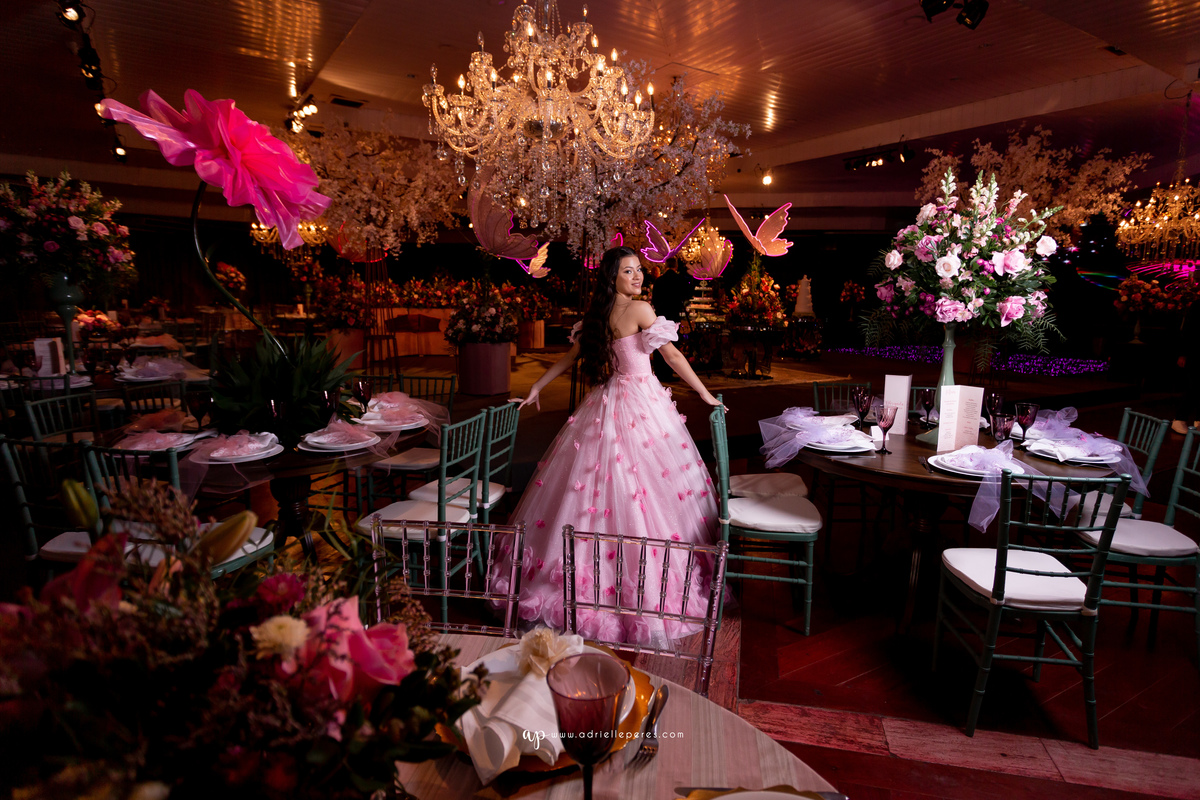 Adrielle Peres Fotografia, Alex Videos; DECORAÇÃO: Silvia Flores Eventos, DJ: Matheus Lazaretti, PISTA DE LED: Pixel Led, DRINKS: Jumper Bartenders, Baly Energy Drink, Poppi Corner, Amantine Chocolate, VW beauty, Clube Gremio Fronteira - Ararangua/SC