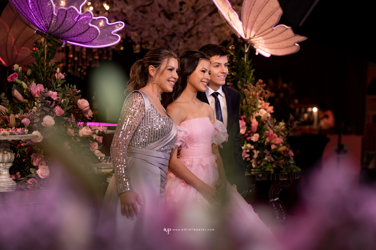 Adrielle Peres Fotografia, Alex Videos; DECORAÇÃO: Silvia Flores Eventos, DJ: Matheus Lazaretti, PISTA DE LED: Pixel Led, DRINKS: Jumper Bartenders, Baly Energy Drink, Poppi Corner, Amantine Chocolate, VW beauty, Clube Gremio Fronteira - Ararangua/SC