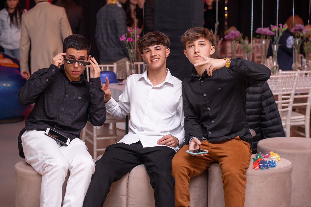 Festa de quinze anos em Sítio do Cassio - Balneario Gaivota - Sombrio - Praia Grande - Sao Joao do Sul - quinze anos - fotos - fotografa - fotografia - pista - decoração de balões - vestido - xv - make - ensaio 15 anos -Adrielle Peres Torres RS 