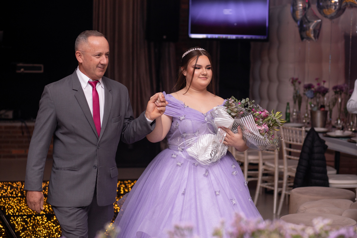 Festa de quinze anos em Sítio do Cassio - Balneario Gaivota - Sombrio - Praia Grande - Sao Joao do Sul - quinze anos - fotos - fotografa - fotografia - pista - decoração de balões - vestido - xv - make - ensaio 15 anos -Adrielle Peres Torres RS 