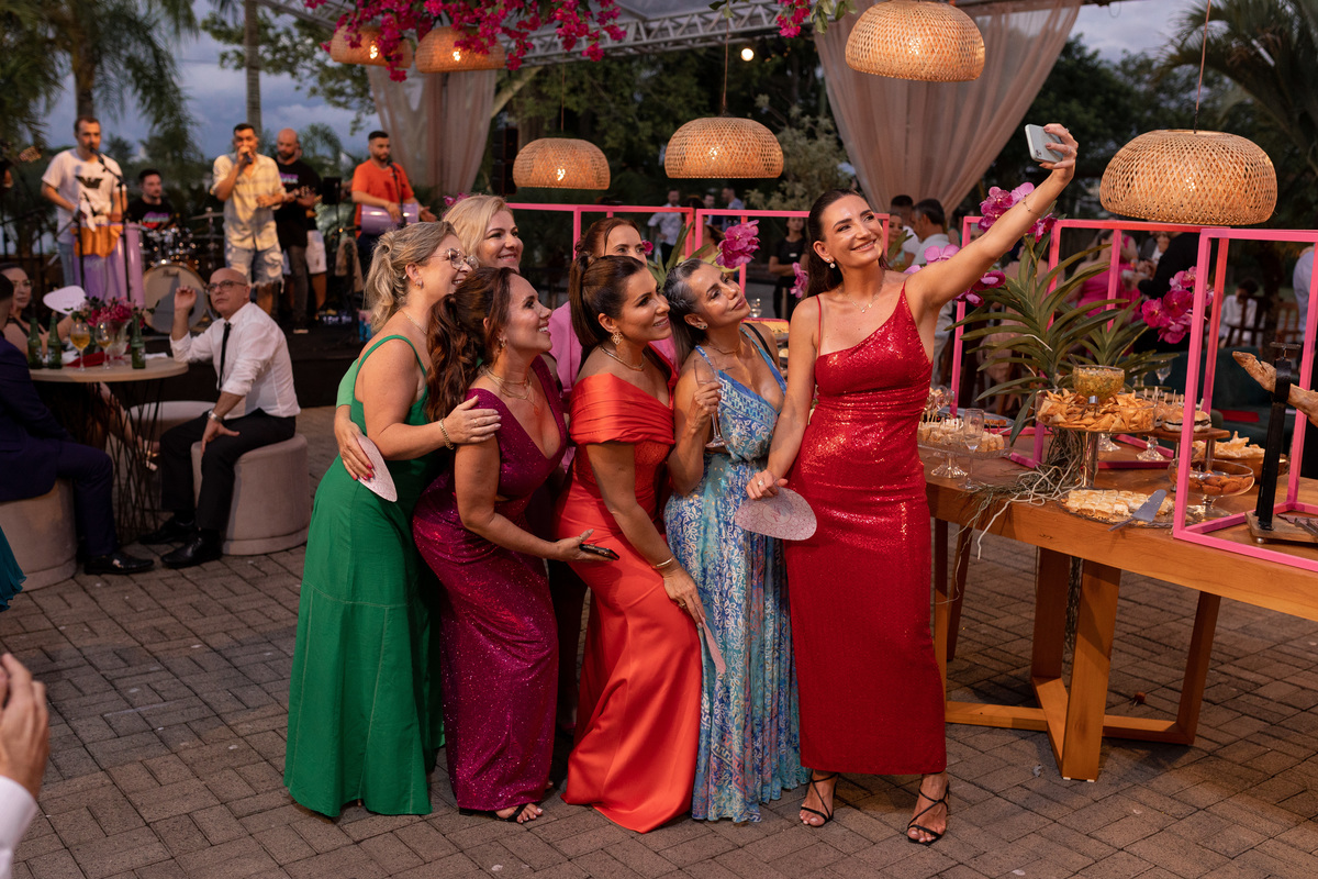 quinze anos gemeas Sítio do Cassio - Sombrio/SC
ASSESORIA: Teka Cerimoniais e Eventos
FOTOGRAFIA: Adrielle Peres Fotógrafa de quinze anos
VIDEO: Tríplice Filmes
VESTIDO: Noivas e Casais
DECORAÇÃO: Art Manha
ILUMINAÇÃO E SOM: Concorde 
