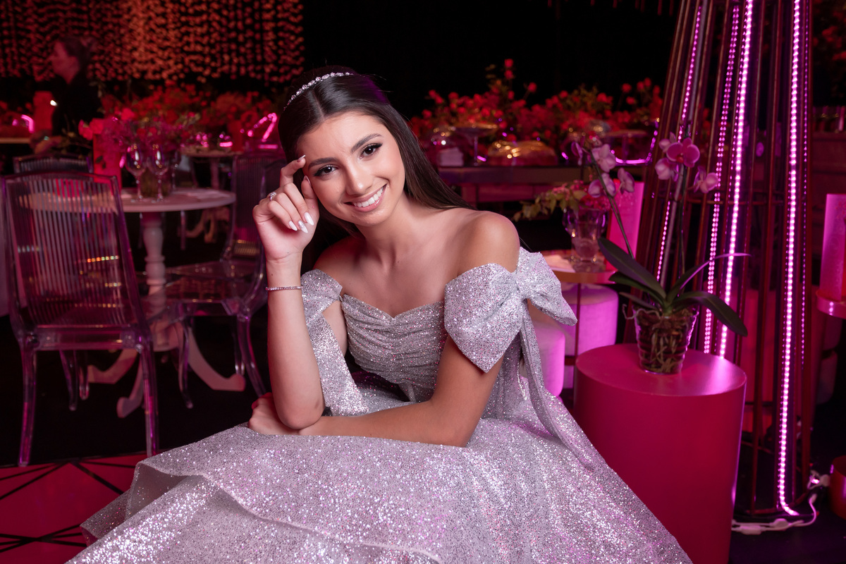 quinze anos gemeas Sítio do Cassio - Sombrio/SC
ASSESORIA: Teka Cerimoniais e Eventos
FOTOGRAFIA: Adrielle Peres Fotógrafa de quinze anos
VIDEO: Tríplice Filmes
VESTIDO: Noivas e Casais
DECORAÇÃO: Art Manha
ILUMINAÇÃO E SOM: Concorde 
