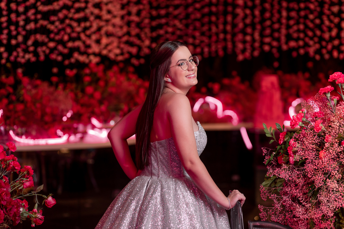 quinze anos gemeas Sítio do Cassio - Sombrio/SC
ASSESORIA: Teka Cerimoniais e Eventos
FOTOGRAFIA: Adrielle Peres Fotógrafa de quinze anos
VIDEO: Tríplice Filmes
VESTIDO: Noivas e Casais
DECORAÇÃO: Art Manha
ILUMINAÇÃO E SOM: Concorde 
