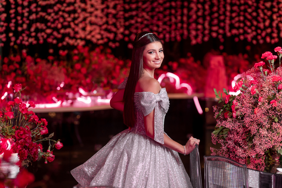 quinze anos gemeas Sítio do Cassio - Sombrio/SC
ASSESORIA: Teka Cerimoniais e Eventos
FOTOGRAFIA: Adrielle Peres Fotógrafa de quinze anos
VIDEO: Tríplice Filmes
VESTIDO: Noivas e Casais
DECORAÇÃO: Art Manha
ILUMINAÇÃO E SOM: Concorde 
