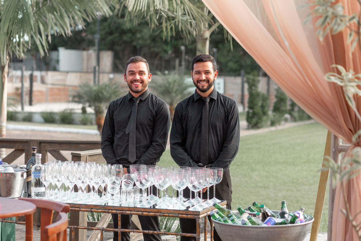 quinze anos gemeas Sítio do Cassio - Sombrio/SC
ASSESORIA: Teka Cerimoniais e Eventos
FOTOGRAFIA: Adrielle Peres Fotógrafa de quinze anos
VIDEO: Tríplice Filmes
VESTIDO: Noivas e Casais
DECORAÇÃO: Art Manha
ILUMINAÇÃO E SOM: Concorde 
