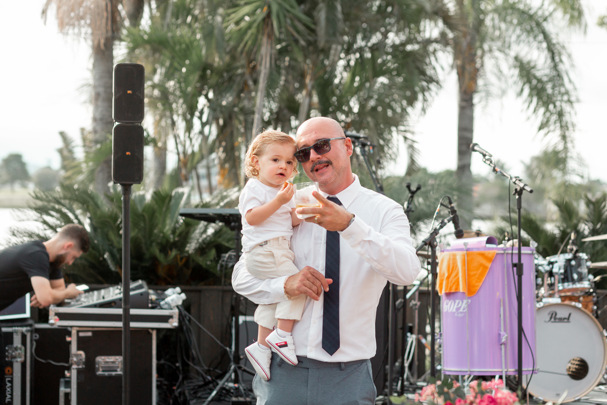 quinze anos gemeas Sítio do Cassio - Sombrio/SC
ASSESORIA: Teka Cerimoniais e Eventos
FOTOGRAFIA: Adrielle Peres Fotógrafa de quinze anos
VIDEO: Tríplice Filmes
VESTIDO: Noivas e Casais
DECORAÇÃO: Art Manha
ILUMINAÇÃO E SOM: Concorde 
