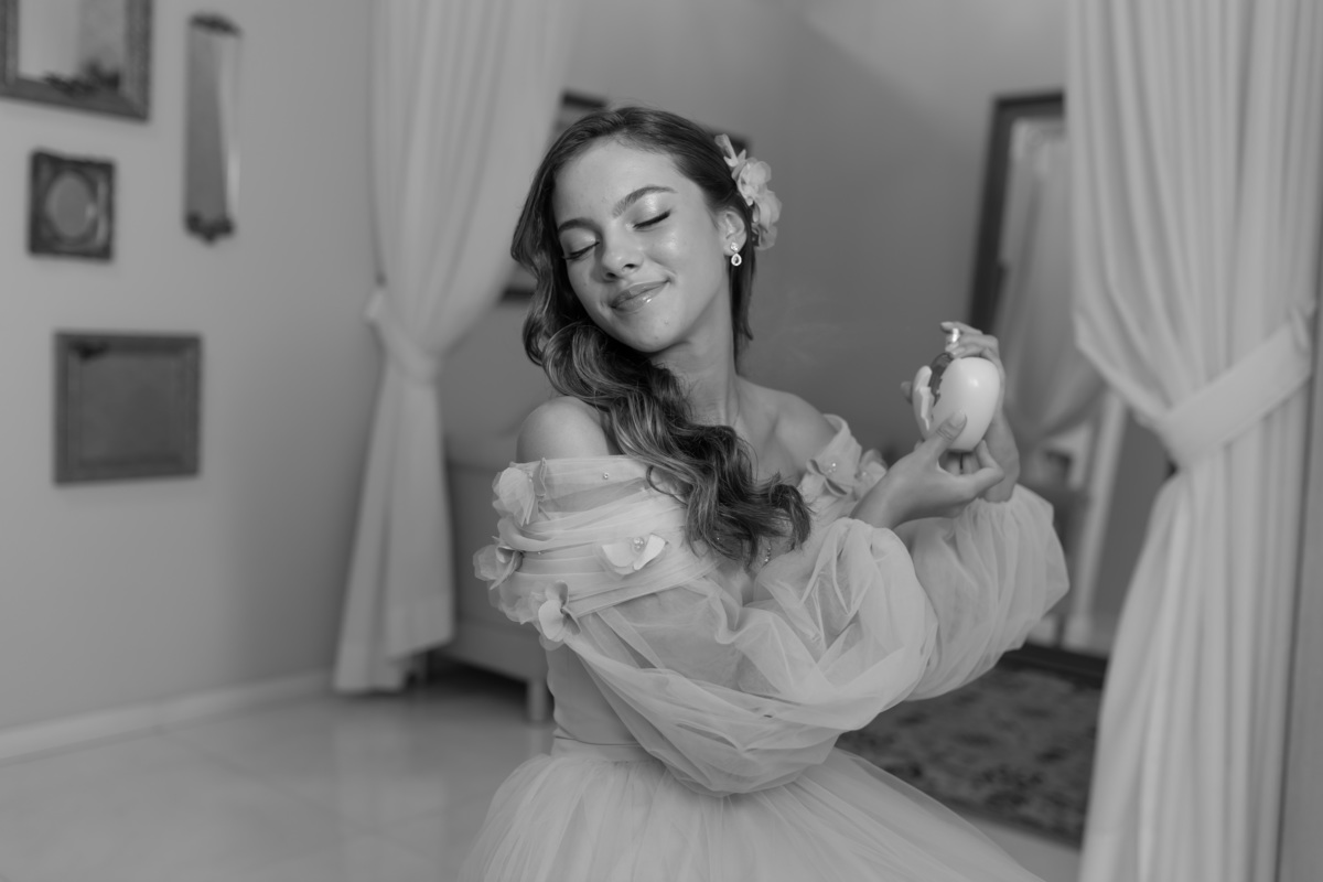 festa de quinze anos - vestido - flores - balada - debutante - fotografa de quinze anos - 15 anos - ensaio de fotos - doces - decoração - dj - Salão paroquial Torres - RS
