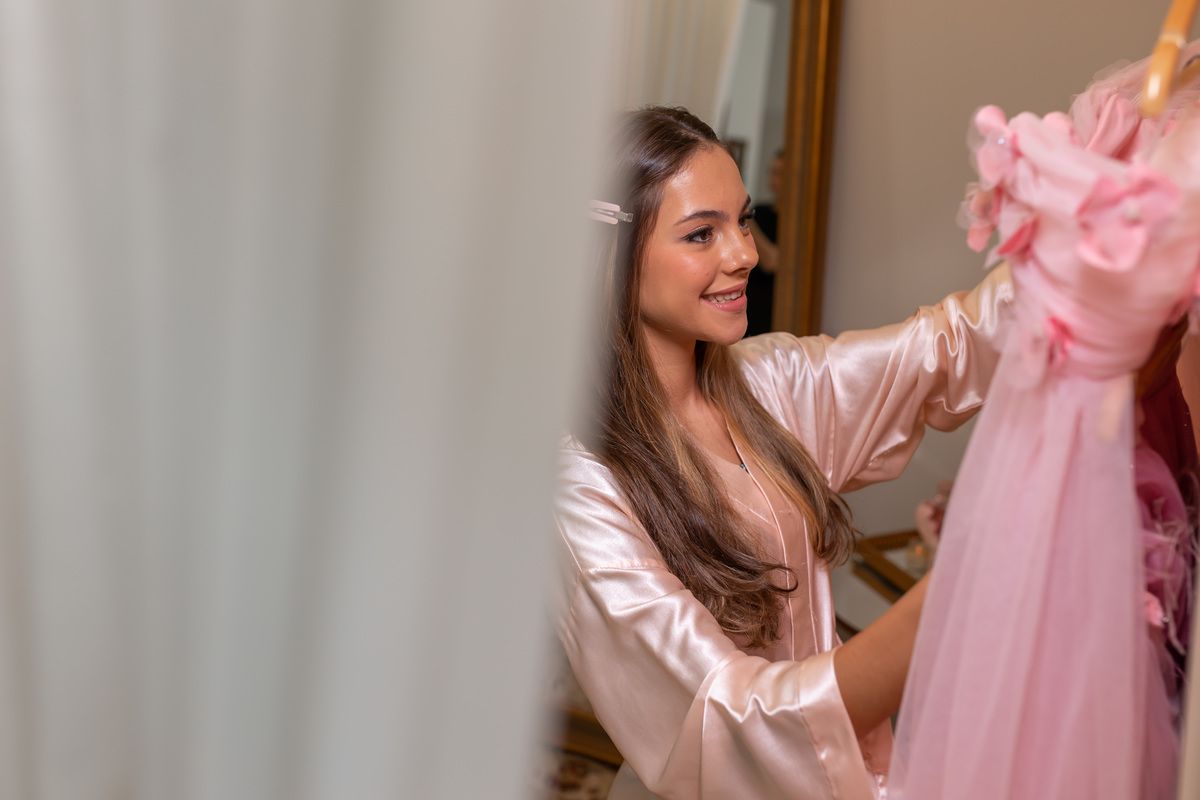 festa de quinze anos - vestido - flores - balada - debutante - fotografa de quinze anos - 15 anos - ensaio de fotos - doces - decoração - dj - Salão paroquial Torres - RS
