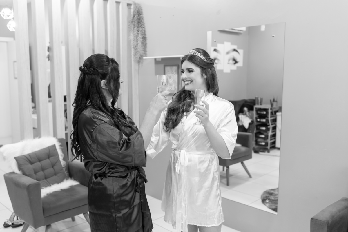 fotógrafa de quinze anos Adrielle Peres fotografia - Cobertura digital: Raquel Jesus - Decoração: Art Mana - Cerimonial: Sublime - Som/Luz: Impacto Som - festa dos quinze - capão da canoa - debutante - vestido - flores - foto e video - decoração 