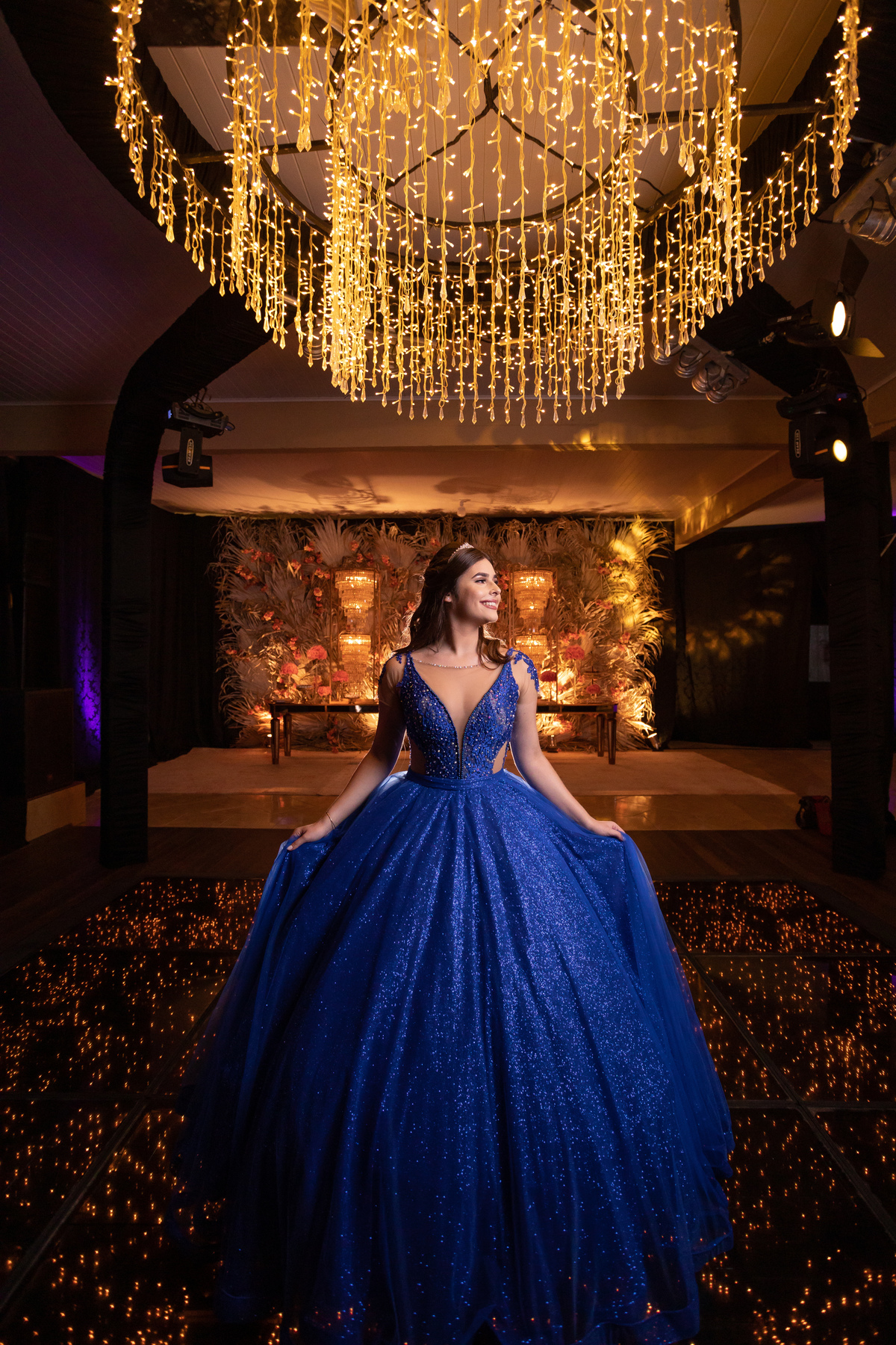 fotógrafa de quinze anos Adrielle Peres fotografia - Cobertura digital: Raquel Jesus - Decoração: Art Mana - Cerimonial: Sublime - Som/Luz: Impacto Som - festa dos quinze - capão da canoa - debutante - vestido - flores - foto e video - decoração 