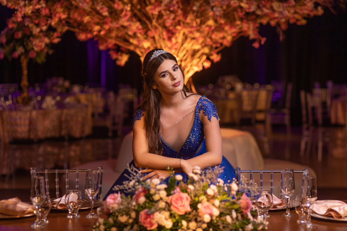 fotógrafa de quinze anos Adrielle Peres fotografia - Cobertura digital: Raquel Jesus - Decoração: Art Mana - Cerimonial: Sublime - Som/Luz: Impacto Som - festa dos quinze - capão da canoa - debutante - vestido - flores - foto e video - decoração 