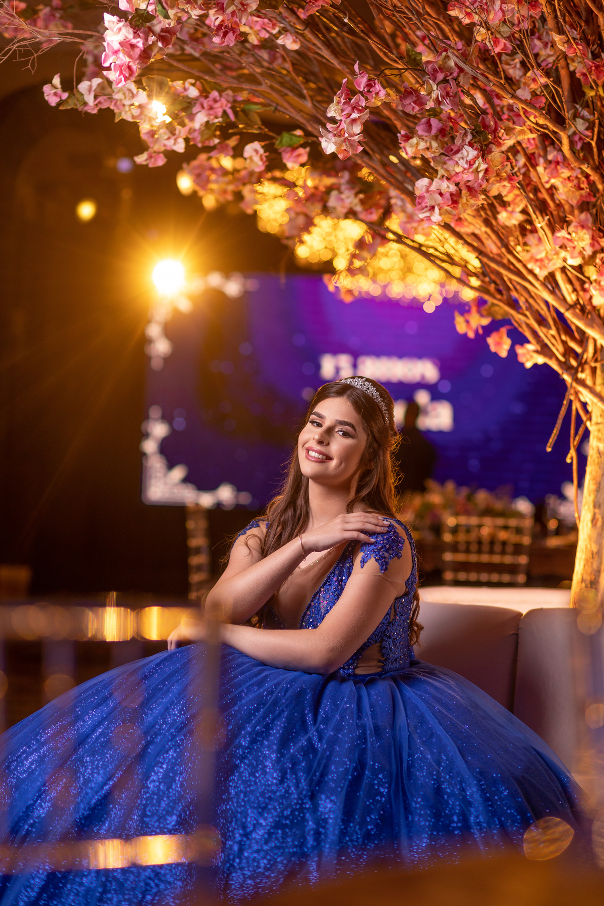 fotógrafa de quinze anos Adrielle Peres fotografia - Cobertura digital: Raquel Jesus - Decoração: Art Mana - Cerimonial: Sublime - Som/Luz: Impacto Som - festa dos quinze - capão da canoa - debutante - vestido - flores - foto e video - decoração 