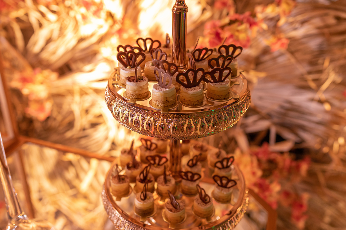 fotógrafa de quinze anos Adrielle Peres fotografia - Cobertura digital: Raquel Jesus - Decoração: Art Mana - Cerimonial: Sublime - Som/Luz: Impacto Som - festa dos quinze - capão da canoa - debutante - vestido - flores - foto e video - decoração 