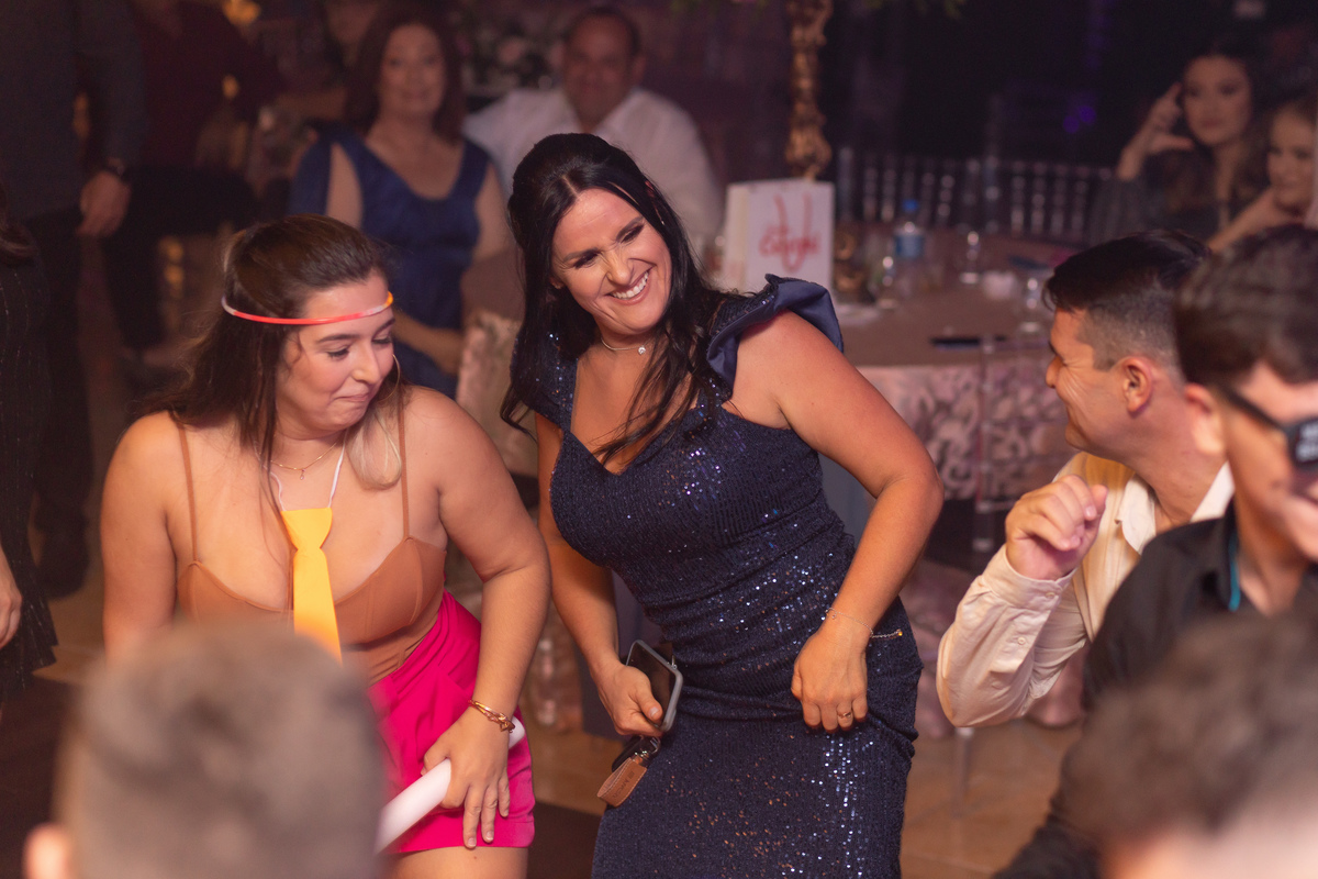 fotógrafa de quinze anos Adrielle Peres fotografia - Cobertura digital: Raquel Jesus - Decoração: Art Mana - Cerimonial: Sublime - Som/Luz: Impacto Som - festa dos quinze - capão da canoa - debutante - vestido - flores - foto e video - decoração 