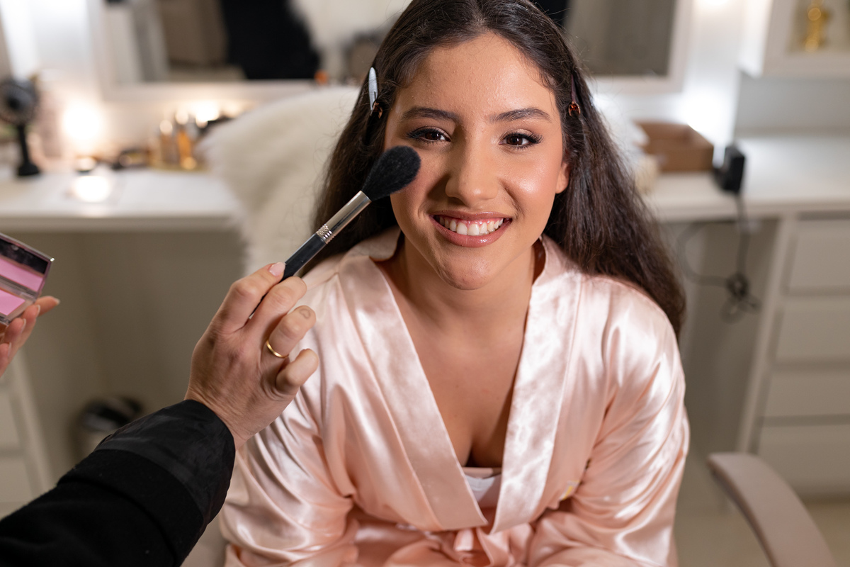 Festa de quinze anos em Torres
Fotografia: Adrielle Peres

Filme: Fred Filmes

Decoração: Só Brilho

Cerimonial: Celebrai 

Som/Luz: Impacto Som

Local: Apae Torres

Doces: Marta Mello/Cacau Show

Beleza: Morgana Magnus

Vestido: Noivas e Casais:
