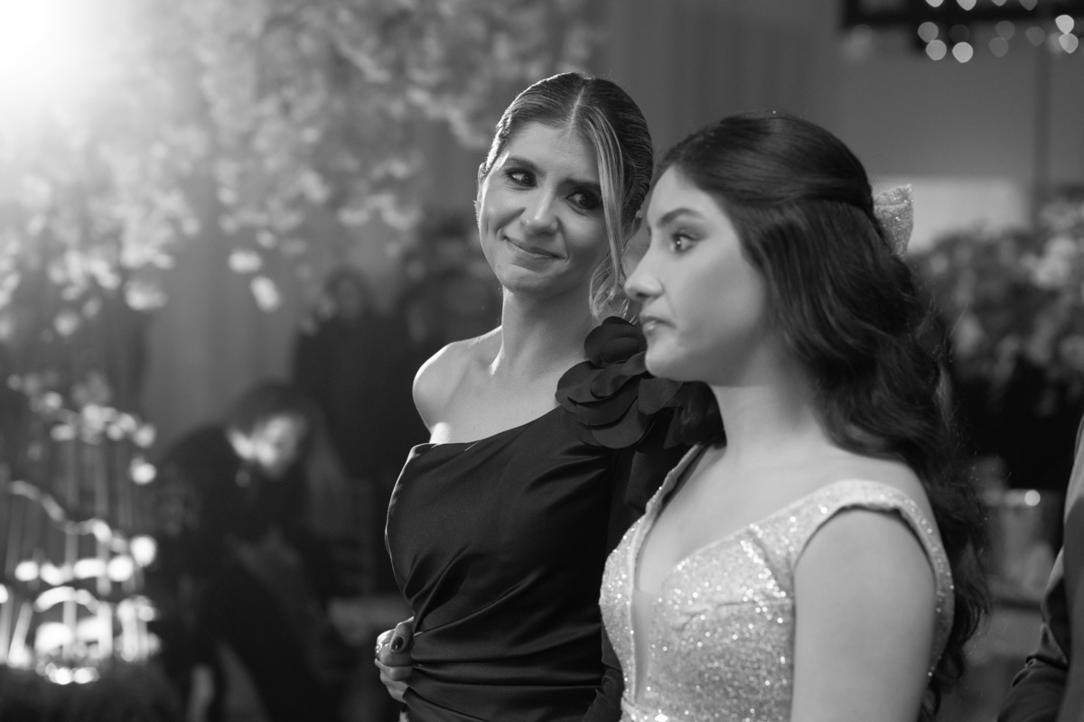 Festa de quinze anos em Torres
Fotografia: Adrielle Peres

Filme: Fred Filmes

Decoração: Só Brilho

Cerimonial: Celebrai 

Som/Luz: Impacto Som

Local: Apae Torres

Doces: Marta Mello/Cacau Show

Beleza: Morgana Magnus

Vestido: Noivas e Casais:
